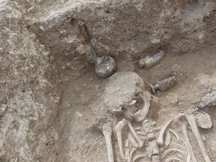 Fine glassware found in graves from Late Antiquity in Troyes – The History Blog